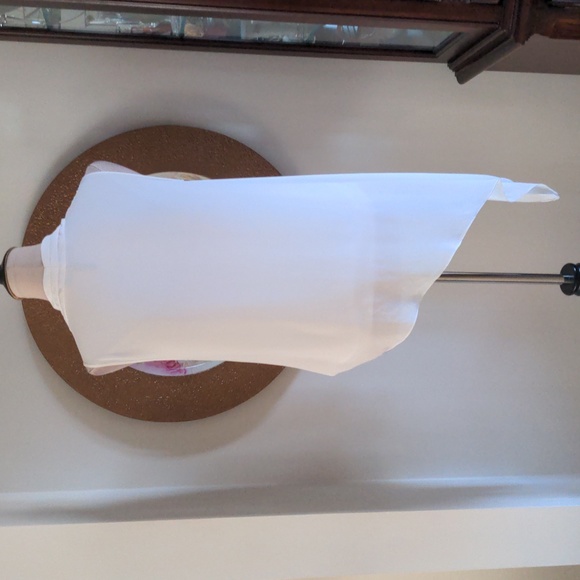 BCBG top - Picture 3 of 9